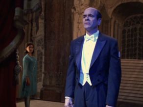 292px-The_Doctor_sings_on_Qomar_homeworld 292px-The_Doctor_sings_on_Qomar_homeworld