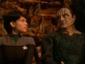 292px-ezri_and_garak.jpg