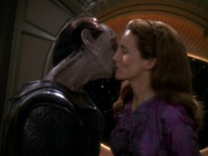 292px-kira_meru_-_dukat.jpg